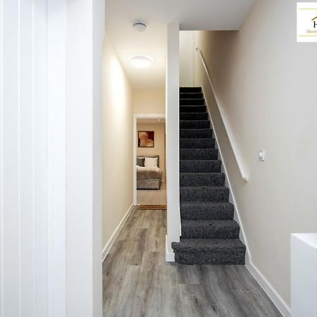 Bedford Hospital Victoria Apartments A And B By Homely Spaces Short Lets & Serviced Accommodation Exterior foto