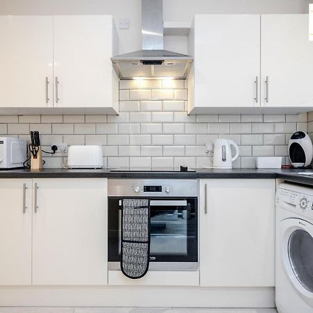 Bedford Hospital Victoria Apartments A And B By Homely Spaces Short Lets & Serviced Accommodation Exterior foto