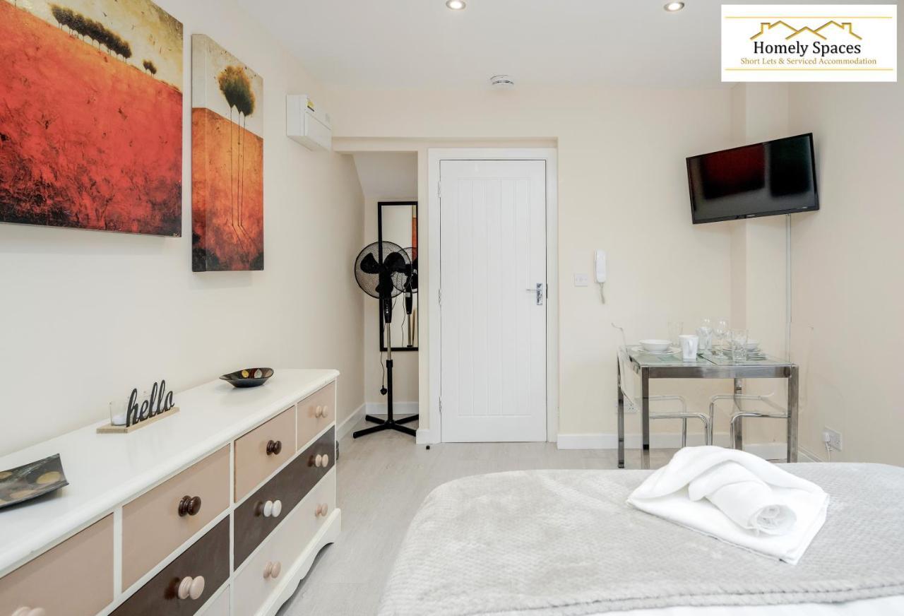 Bedford Hospital Victoria Apartments A And B By Homely Spaces Short Lets & Serviced Accommodation Exterior foto